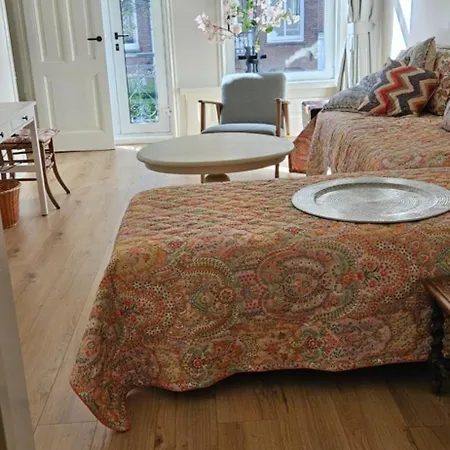 Center, Nearby Vondelpark Apartment Amsterdam